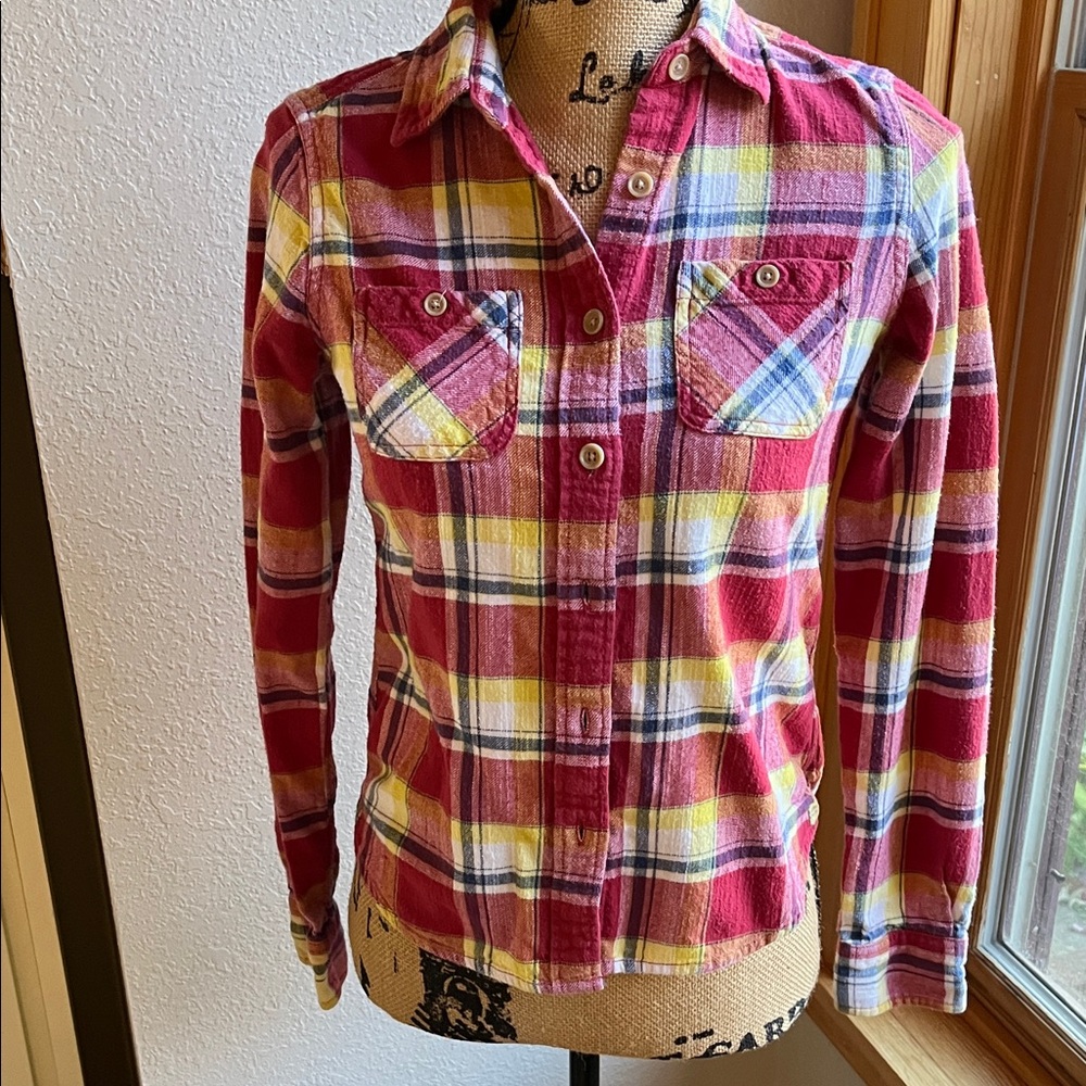Women’s American Eagle pink, blue, yellow & white button down flannel shirt Sz 4